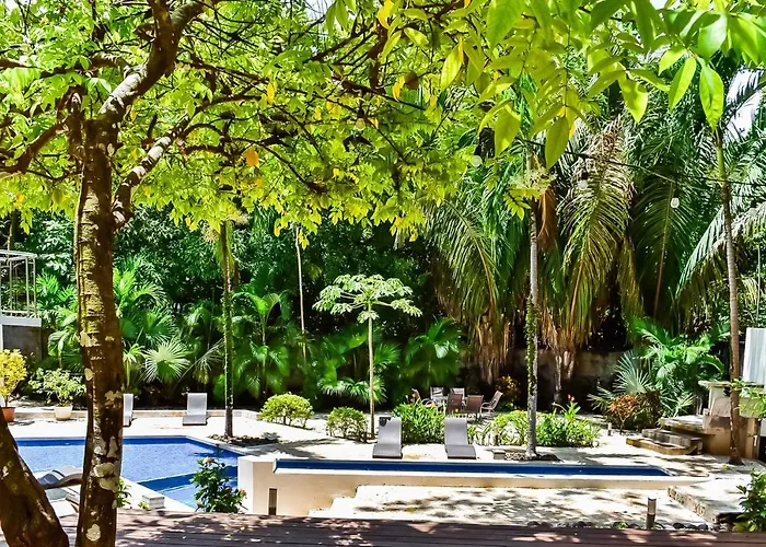 Casa Guarumo Carrillo * Puerto Carrillo